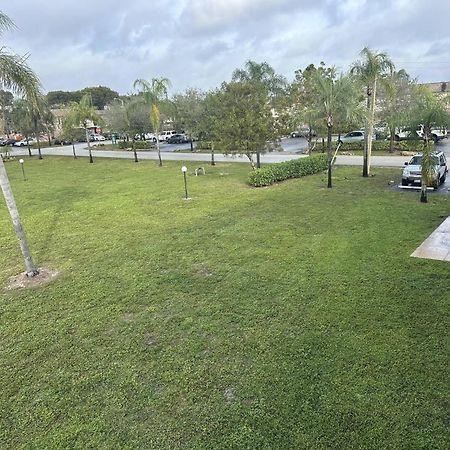 Room In Apartment - The Sample Rd Retreats Pompano Beach Exterior photo